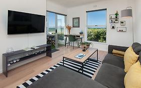 64 Whalerock Estate